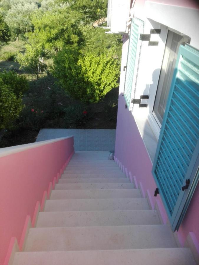 Zeus And Hera Apartments Nikiana Exterior foto